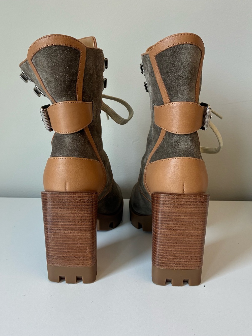 Christian Louboutin MACADEMIA
100 Suede Lace Up Moto Biker
Heels Boots Size 37.5 - Picture 5 of 11